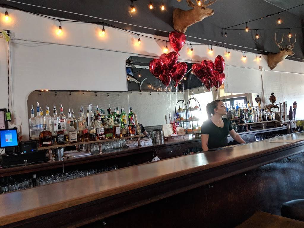 Dawsons Bar & Grill | restaurant | 105 N 1st St, Dixon, CA 95620, USA | 7076782067 OR +1 707-678-2067