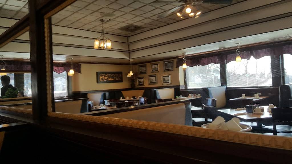 Red Apple Inn | restaurant | 1019 8th St, Monroe, WI 53566, USA | 6083256130 OR +1 608-325-6130