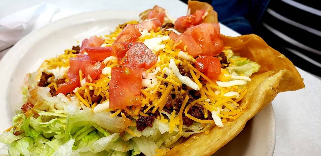 Spicys | restaurant | 68717 M-62, Edwardsburg, MI 49112, USA | 2696637905 OR +1 269-663-7905