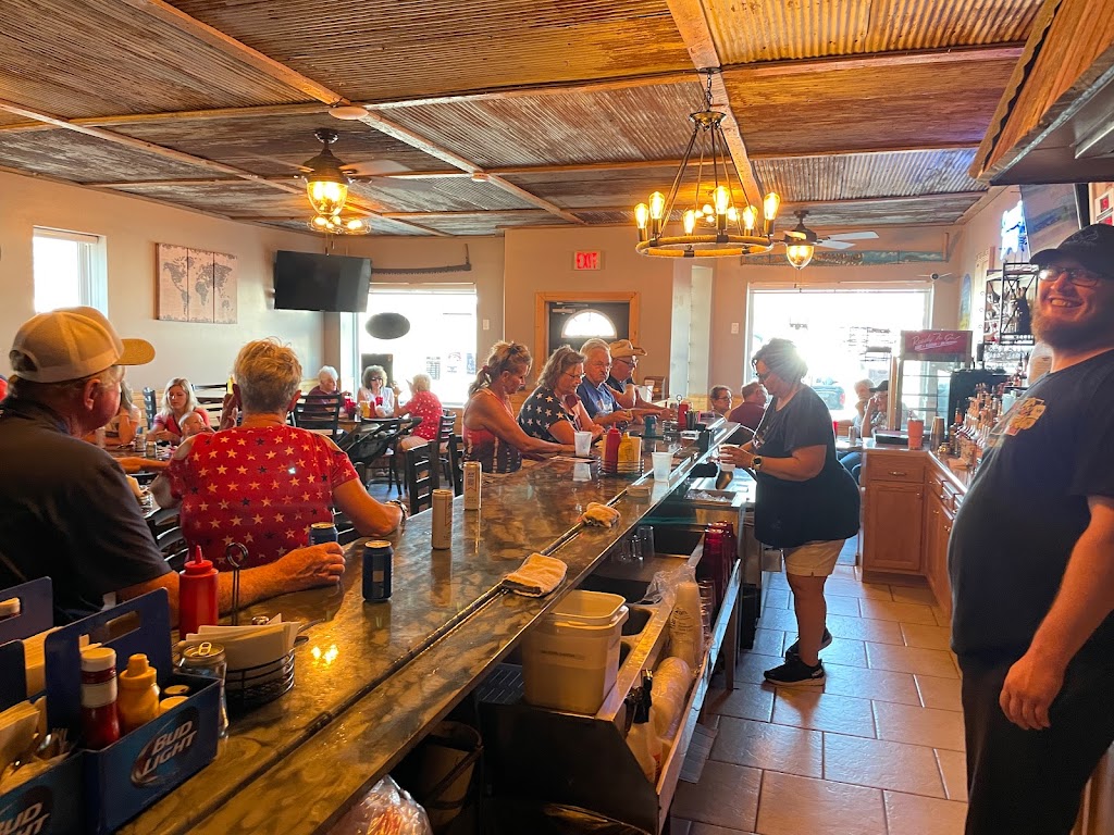 Marshalls Public House | restaurant | 107 Northern Ave, Earlville, IA 52041, USA | 5635940476 OR +1 563-594-0476