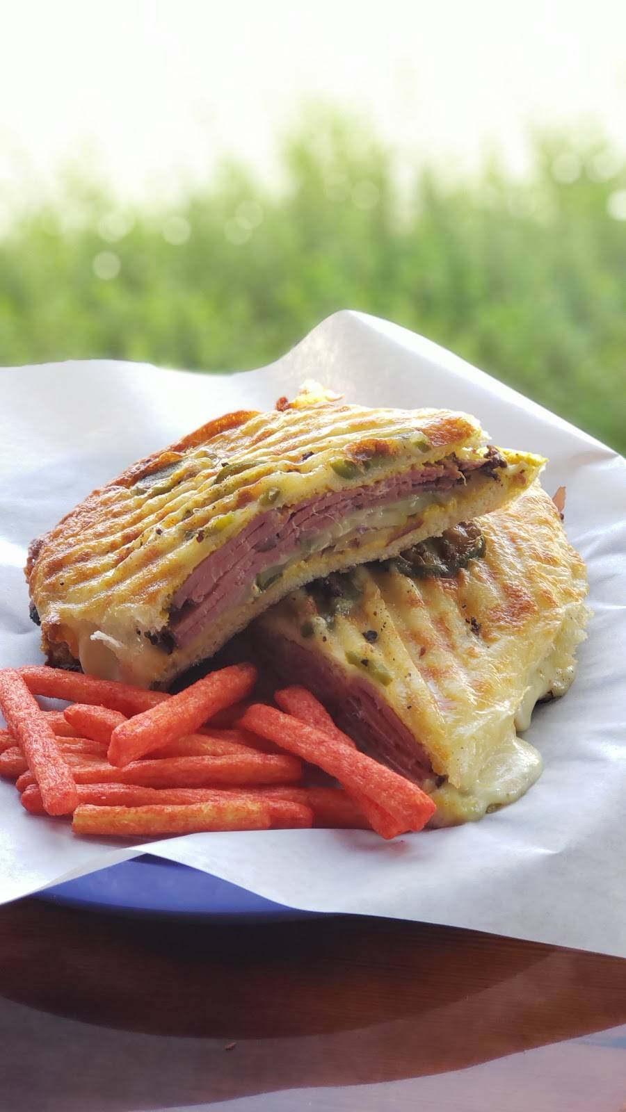 Bleu Pitt Cafe | bakery | 165 W Hospitality Ln #17, San Bernardino, CA 92408, USA | 9093830900 OR +1 909-383-0900