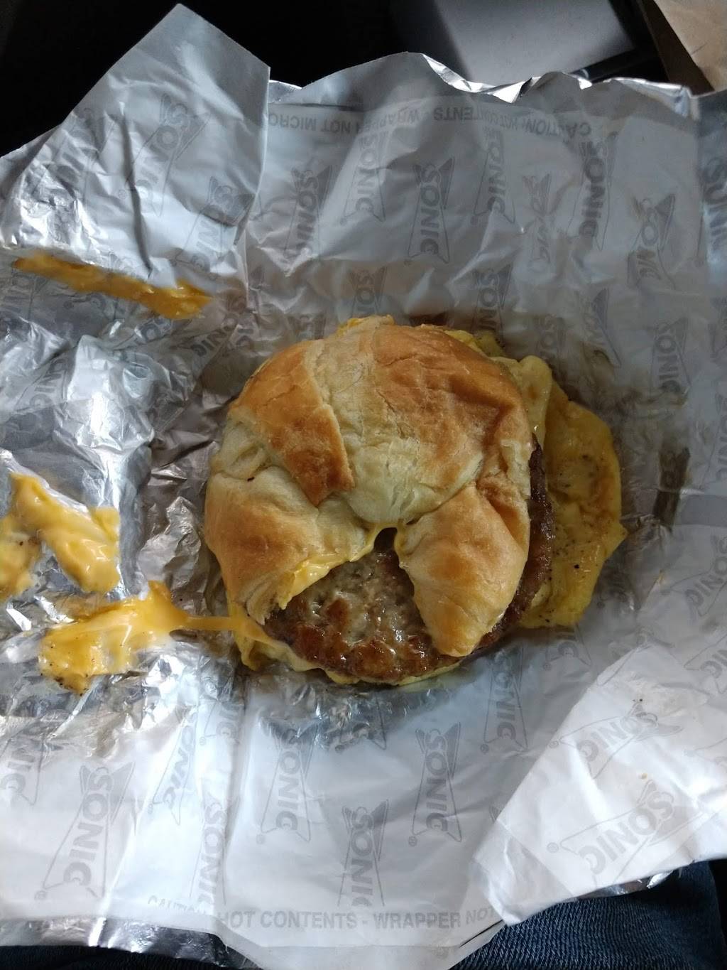 Sonic Drive-In | restaurant | 2612 SW Lee Blvd, Lawton, OK 73505, USA | 5803557781 OR +1 580-355-7781