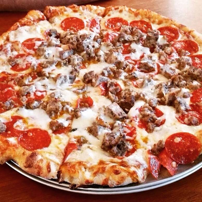 Ruccis | restaurant | 10579 Theodore Green Blvd, White Plains, MD 20695, USA | 3019323838 OR +1 301-932-3838