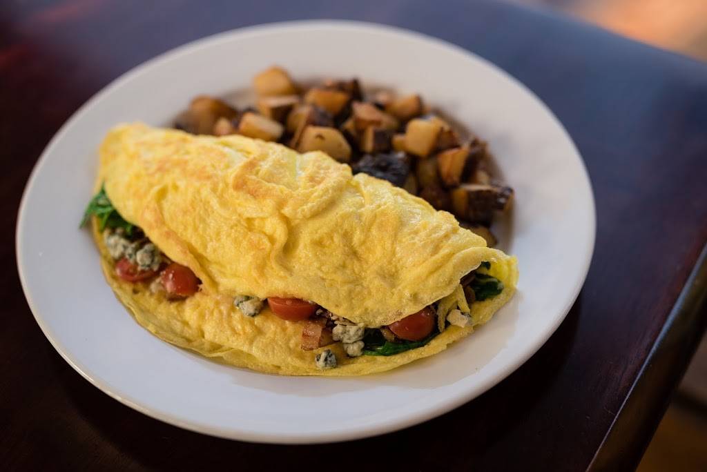 The Bistro at Lakeland Village | restaurant | 470 E Country Club Dr, Allyn, WA 98524, USA | 3602774137 OR +1 360-277-4137