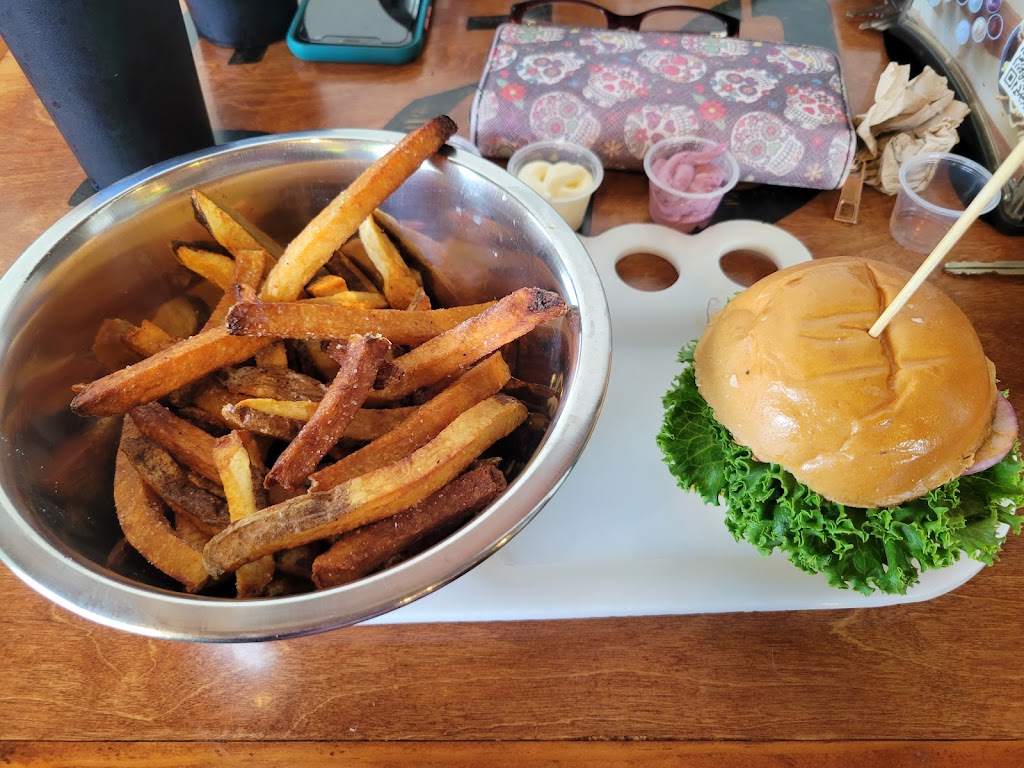 Boise Fry Company | restaurant | 224 12th Ave S, Nampa, ID 83651, USA | 2089658696 OR +1 208-965-8696