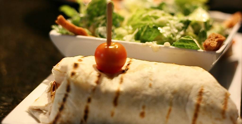 Tailgators | restaurant | 1642 Merivale Rd, Nepean, ON K2G 4A1, Canada | 6132240249 OR +1 613-224-0249