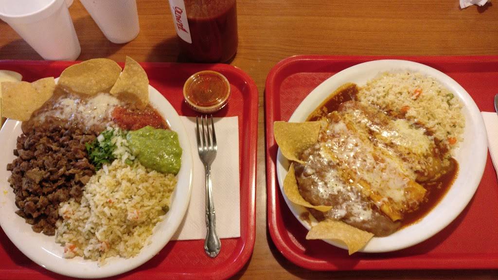 Bronco Burrito | restaurant | 19511 Ventura Blvd, Tarzana, CA 91356, USA | 8183436149 OR +1 818-343-6149