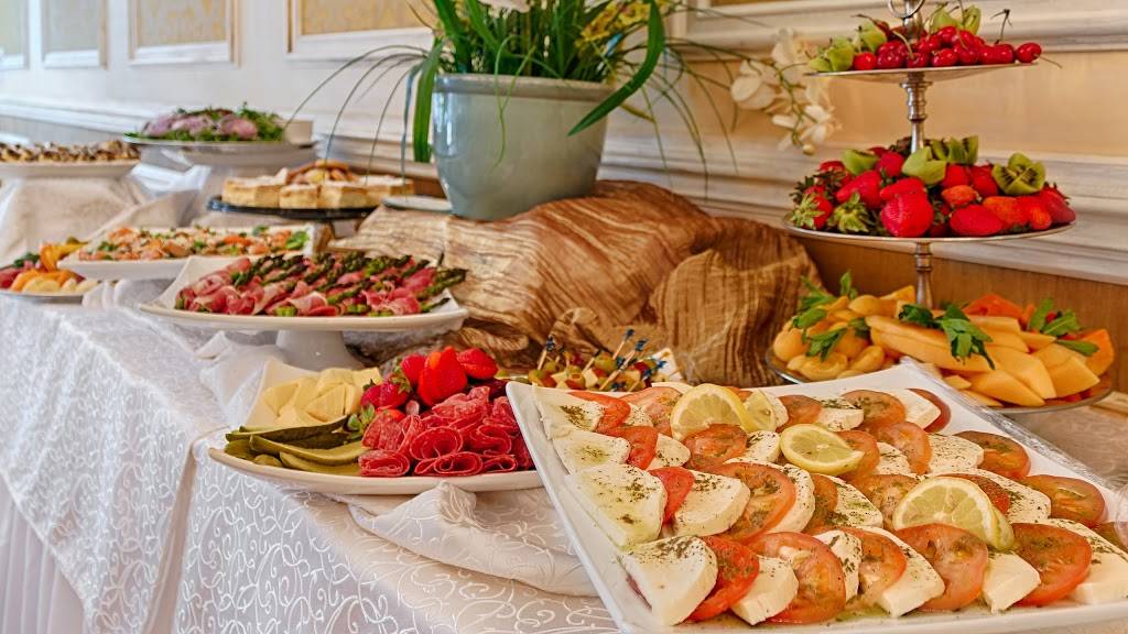 Staropolska Restaurant | restaurant | 3030 N Milwaukee Ave, Chicago, IL 60618, USA | 7733420779 OR +1 773-342-0779