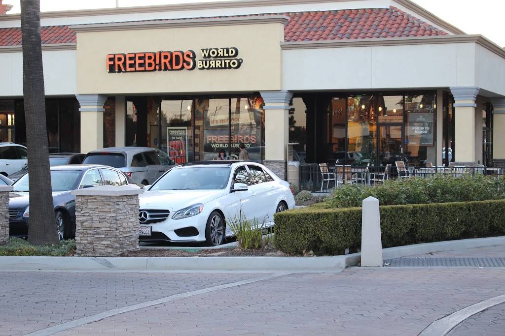 Freebirds World Burrito | restaurant | 17947 Chatsworth St, Granada Hills, CA 91344, USA | 8183688239 OR +1 818-368-8239