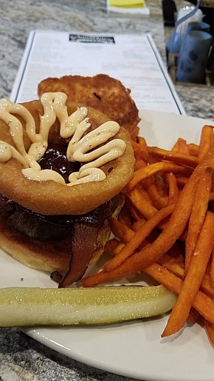 Schoolhouse Tavern | restaurant | 2001 Main St, Claridge, PA 15623, USA | 7243924546 OR +1 724-392-4546