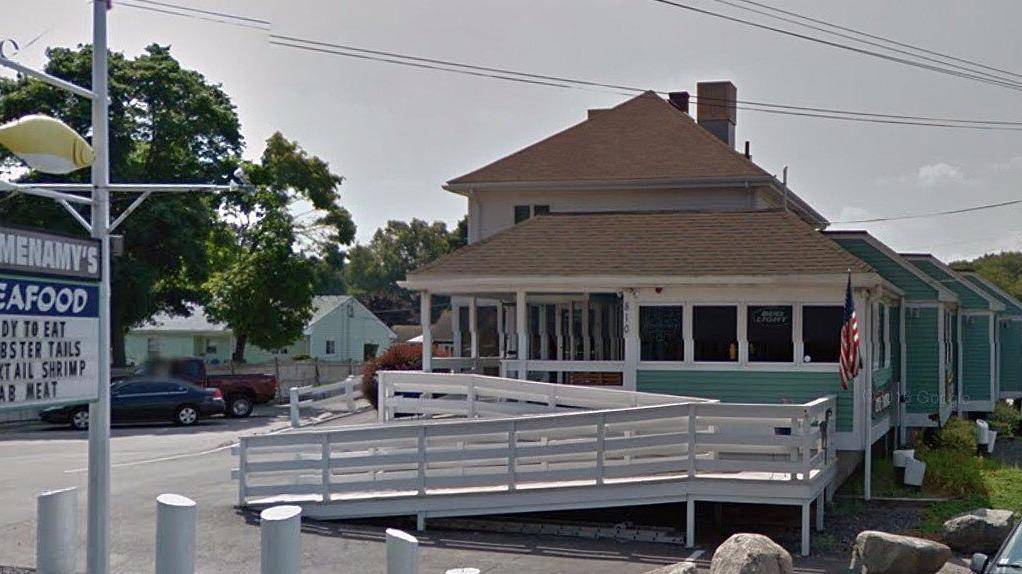 McMenamy Seafood | restaurant | 810 Belmont St Rt. 123, Brockton, MA 02301, USA | 5085861122 OR +1 508-586-1122