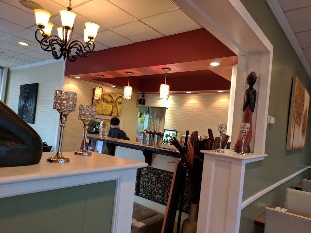 Tamarind Thai Restaurant | restaurant | 3228, 503 N Meadow St, Ithaca, NY 14850, USA | 6072772220 OR +1 607-277-2220