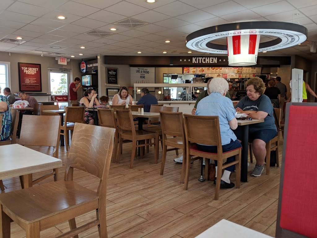 KFC | restaurant | 1712 W State St, Fremont, OH 43420, USA | 4193326177 OR +1 419-332-6177