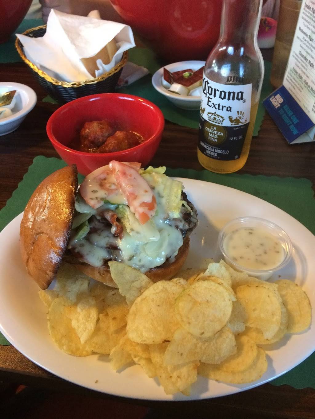 Italianos Pizzaria | restaurant | 10714 Main St, Mantua, OH 44255, USA | 3302743152 OR +1 330-274-3152