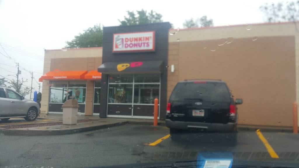 Dunkin | bakery | 1775 Main St, Brockton, MA 02301, USA | 5085590435 OR +1 508-559-0435