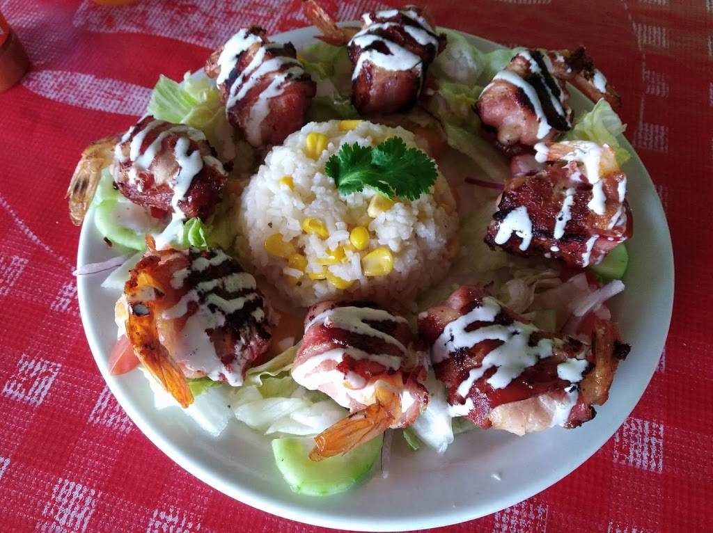 Mariscos La Pulmonia | restaurant | Oscar Baylón Chacón 71, Desarrollo Urbanoejido Matamoros, Tijuana, B.C., Mexico | 016645685889 OR +52 664 568 5889