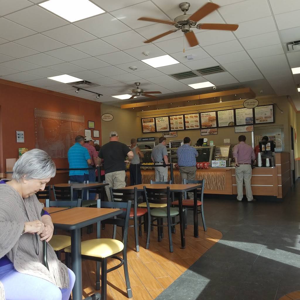 Subway | restaurant | 494 N Veterans Pkwy N, Moultrie, GA 31768, USA | 2299857827 OR +1 229-985-7827