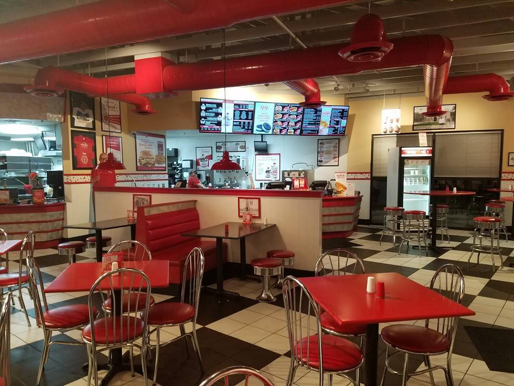 Freddys Frozen Custard & Steakburgers | restaurant | 17303 West US 10, San Antonio, TX 78257, USA | 2108771400 OR +1 210-877-1400