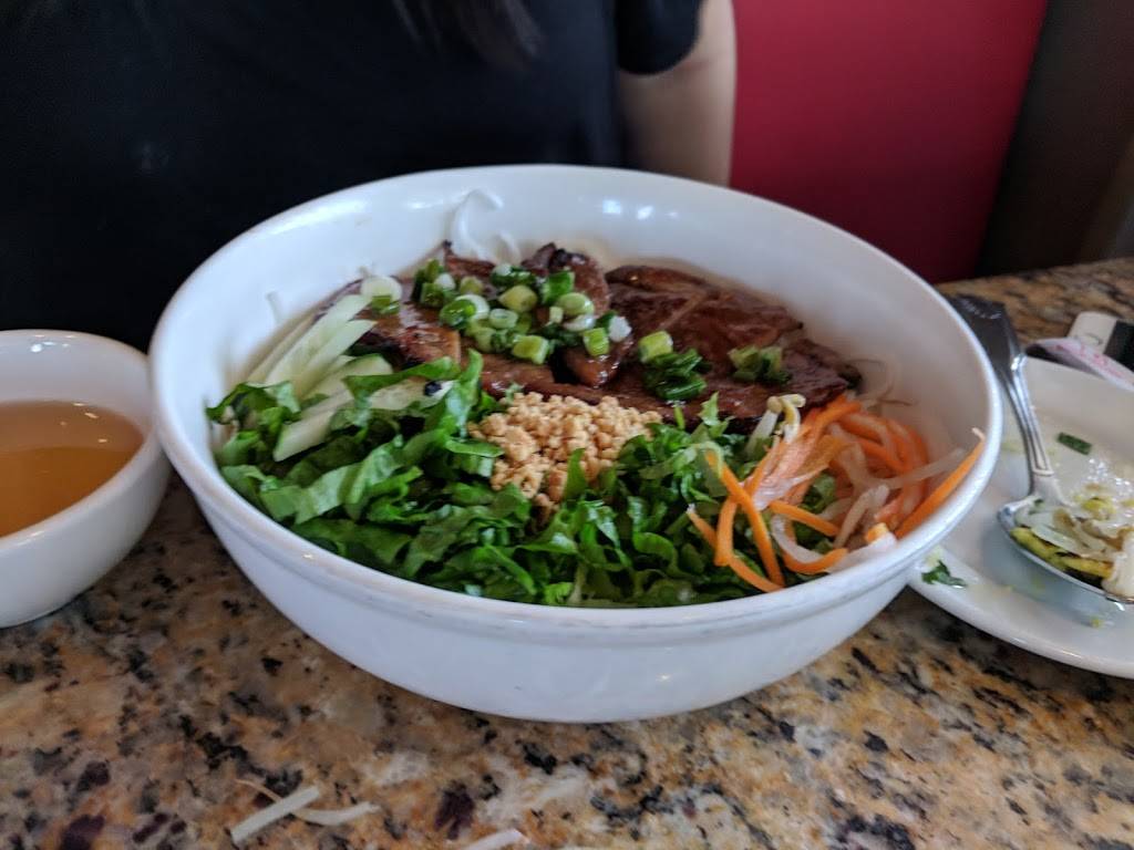 Pholicious | restaurant | 7582 W Cactus Rd # B5, Peoria, AZ 85381, USA | 6237732020 OR +1 623-773-2020