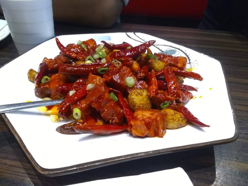 Yang Ting Restaurant - 洋庭小馆 | restaurant | 2900 Warden Ave Unit 107, Scarborough, ON M1W 2S8, Canada | 6473522882 OR +1 647-352-2882