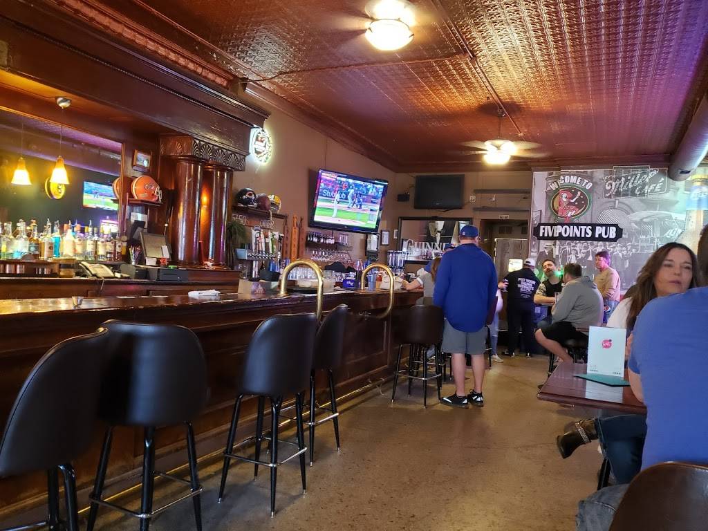 Five Points Pub | restaurant | 105 Main St, Kingston, IL 60145, USA | 8157843500 OR +1 815-784-3500