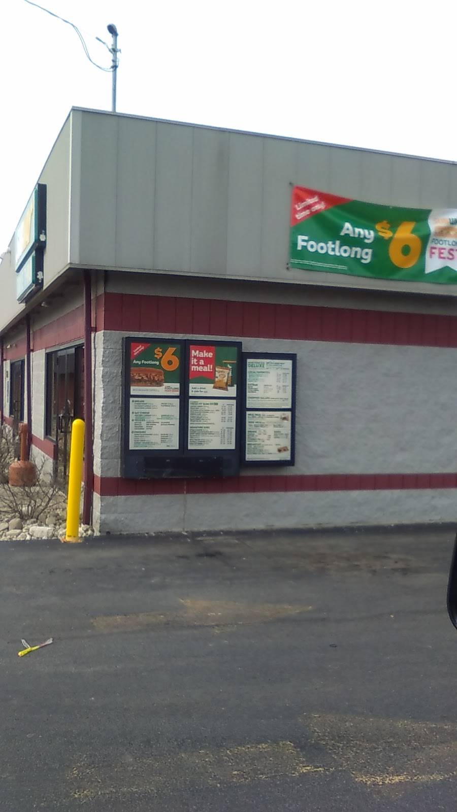 Subway | restaurant | 240 Walton St W C, Willard, OH 44890, USA | 4199353700 OR +1 419-935-3700