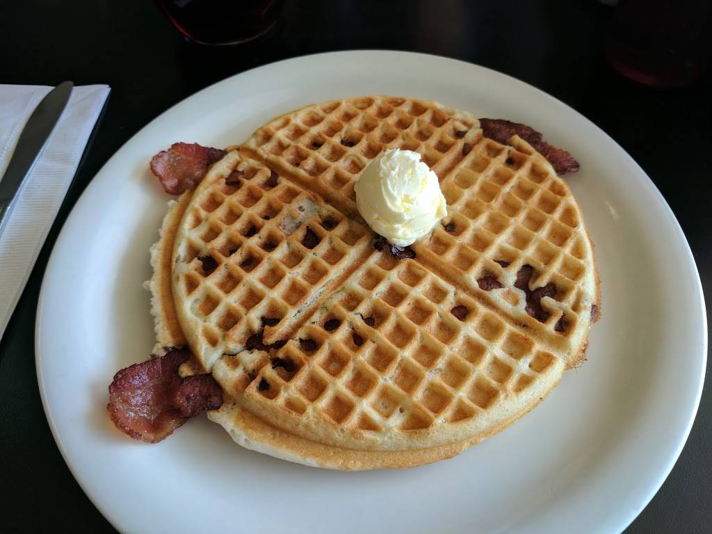 The Red Hut Café | cafe | 2749 Lake Tahoe Blvd, South Lake Tahoe, CA 96150, USA | 5305419024 OR +1 530-541-9024