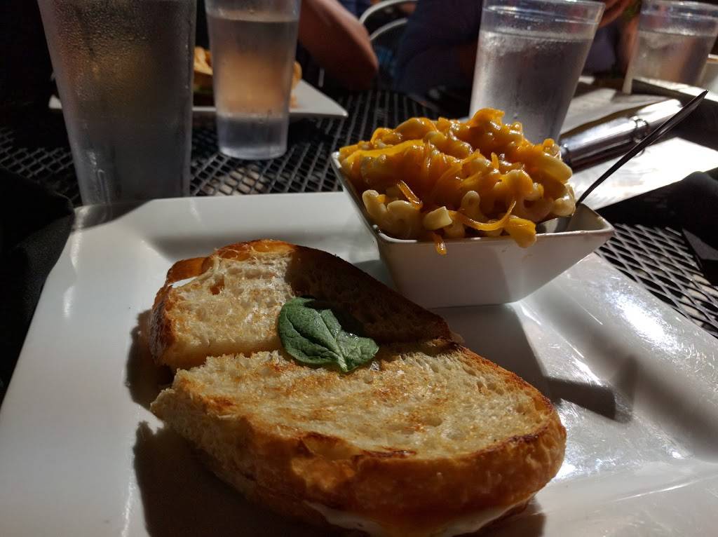 Apple Blossom Brewing Company | restaurant | 1550 E Zion Rd #1, Fayetteville, AR 72703, USA | 4792874344 OR +1 479-287-4344