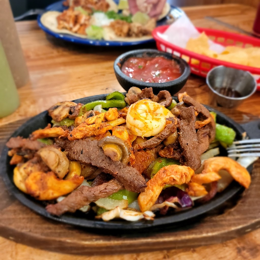El Mescal Family Mexican Restaurant & Bar | restaurant | 2210 Hwy 6 And 50, Grand Junction, CO 81505, USA | 9705491892 OR +1 970-549-1892