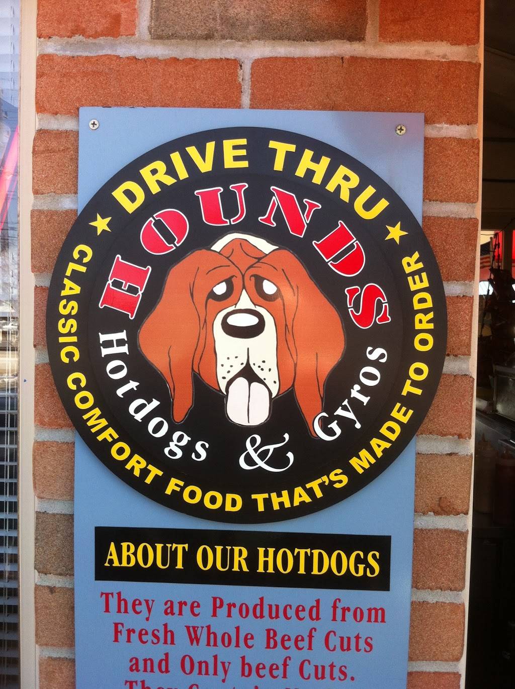 Hounds Hot Dogs & Gyros | restaurant | 6851 W 130th St, Parma Heights, OH 44130, USA | 2162357085 OR +1 216-235-7085
