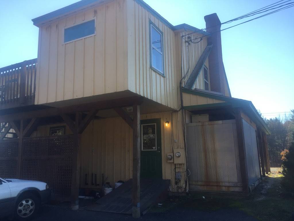 Subway | restaurant | 5 Clark Mountain Rd, Sunderland, MA 01375, USA | 4136650900 OR +1 413-665-0900