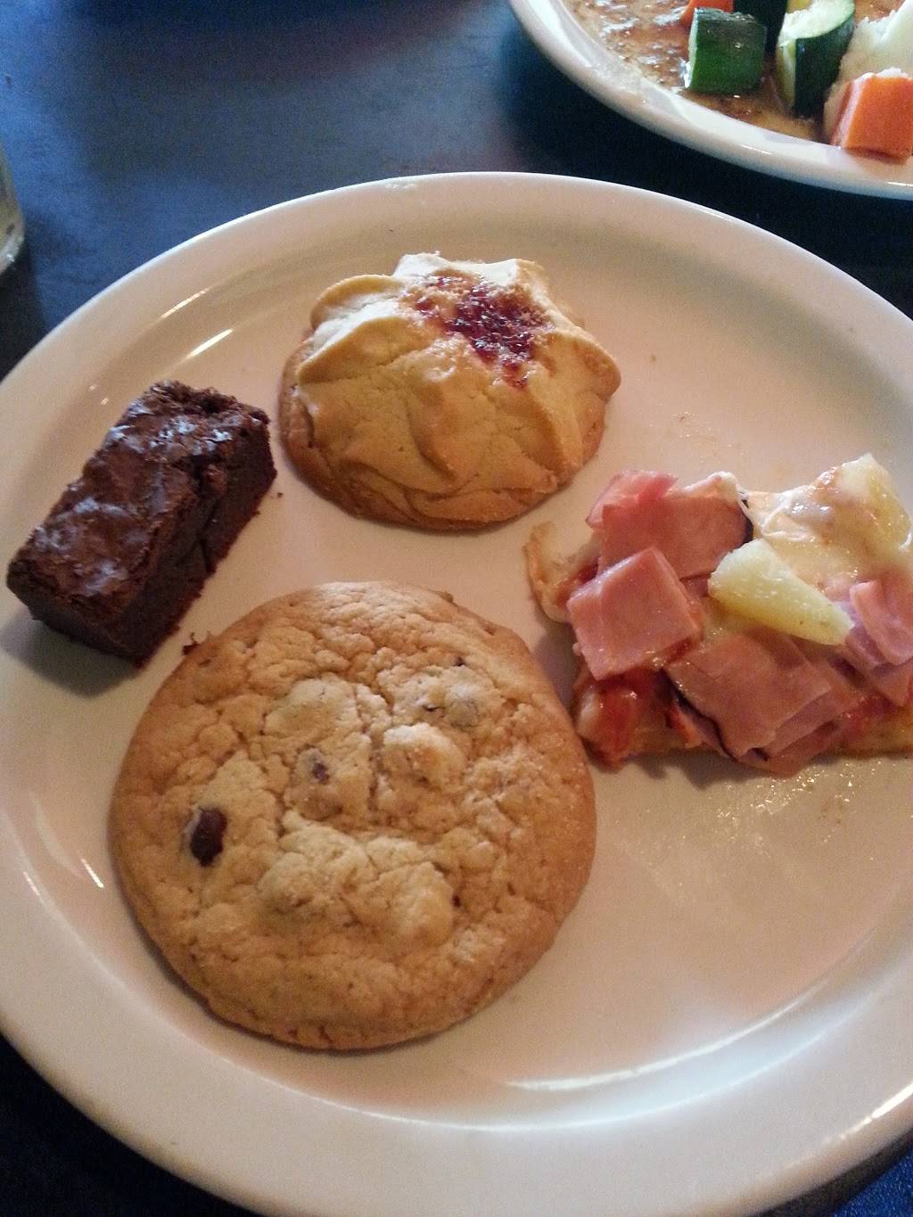 Charlies Trio | restaurant | 5769 Huntington Dr N, Los Angeles, CA 90032, USA | 3232233871 OR +1 323-223-3871