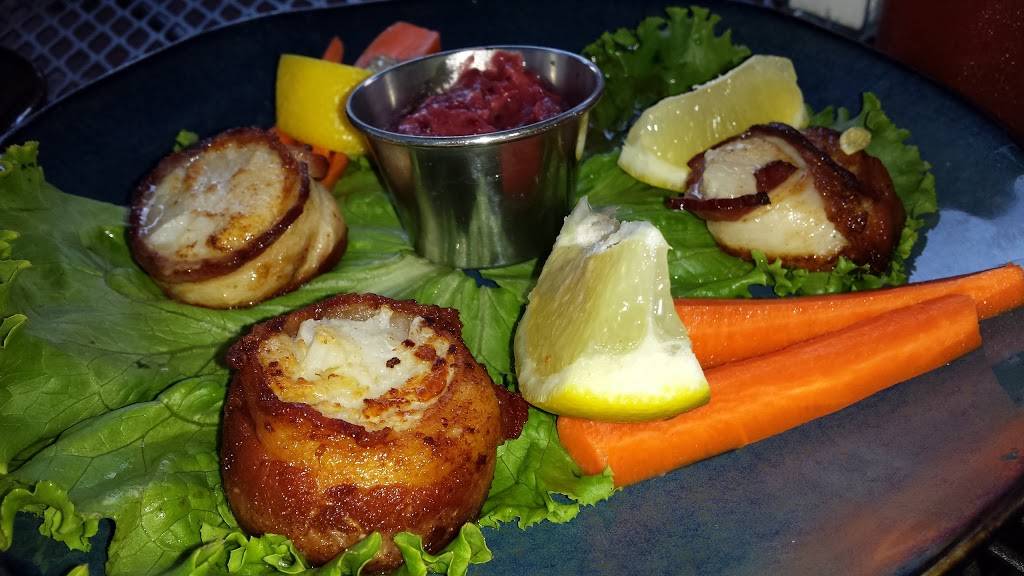 Highway House | restaurant | 5653 N Northwest Hwy, Chicago, IL 60646, USA | 7736573534 OR +1 773-657-3534