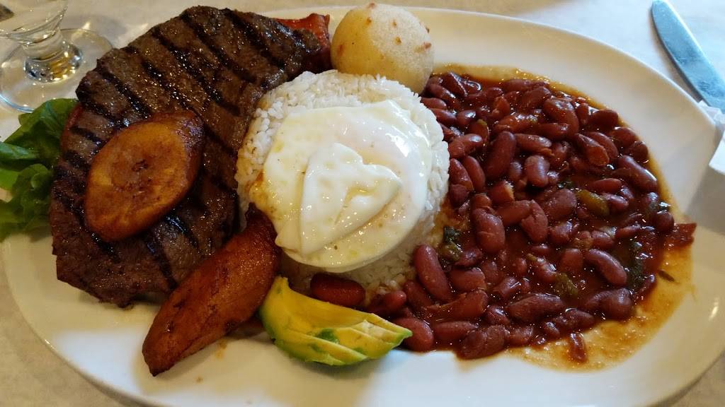 Super Pollo | restaurant | 865 Woodward Ave, Ridgewood, NY 11385, USA | 7184180808 OR +1 718-418-0808