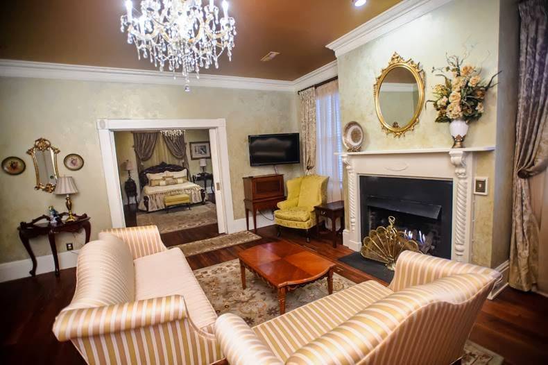 City Club of Wilmington | restaurant | 23 S 2nd St, Wilmington, NC 28401, USA | 9103431880 OR +1 910-343-1880