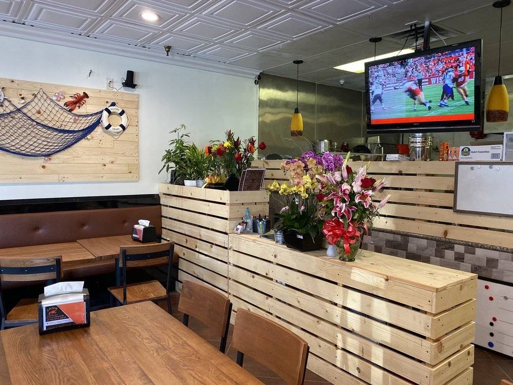 Cajun Crawfish | restaurant | 715 N Harbor Blvd #106, Santa Ana, CA 92703, USA | 7146174938 OR +1 714-617-4938