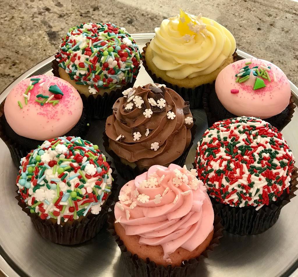 Smallcakes Hattiesburg | bakery | 6555 US-98 West, Suite 19B, Hattiesburg, MS 39402, USA | 6014087942 OR +1 601-408-7942