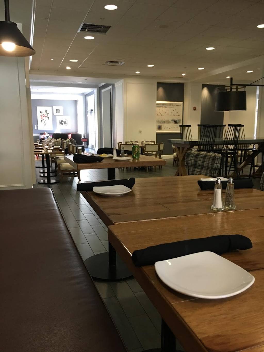 The Common | restaurant | 3501 University Blvd E, Hyattsville, MD 20783, USA | 3019857300 OR +1 301-985-7300