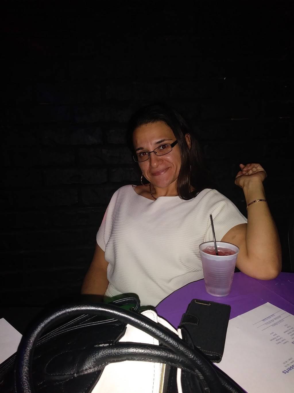 Spotlite 2 Bar and Grill | restaurant | 1710 E Morris St, Wichita, KS 67211, USA | 3162397124 OR +1 316-239-7124