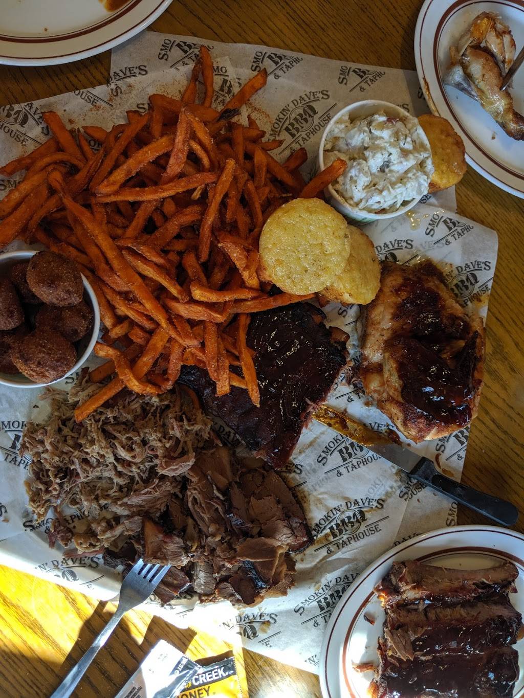 Smokin Daves BBQ | restaurant | 1480 Golf Course Rd, Estes Park, CO 80517, USA | 97058681463 OR +1 970-586-8146 ext. 3