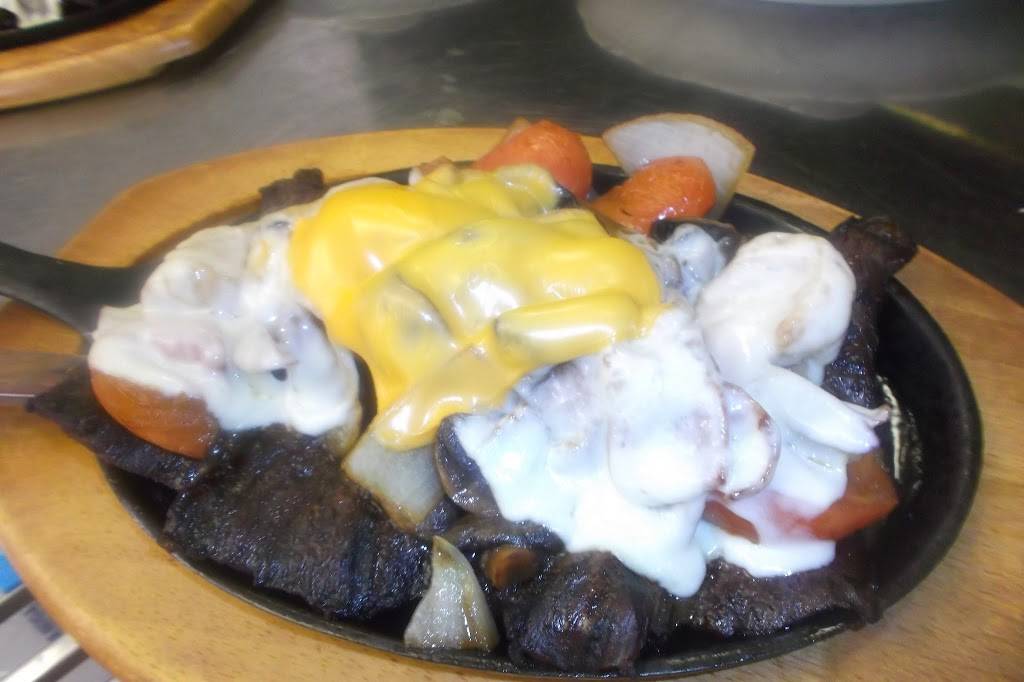 Willys Place | restaurant | 254 N Broad St, Elizabeth, NJ 07208, USA | 9082895250 OR +1 908-289-5250