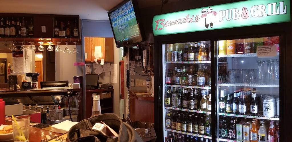 Brewskis Pub & Grill | restaurant | 900 Bruski Dr, Winona, MN 55987, USA | 5074742930 OR +1 507-474-2930