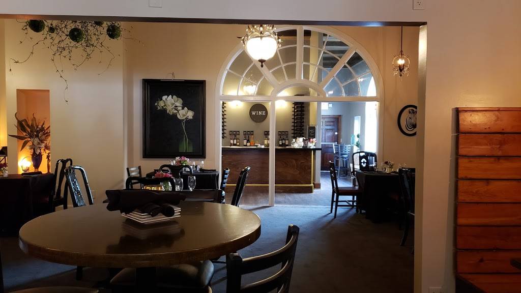 The Mystic Kitchen & Tasting Room | restaurant | 306 N Center St #102, Bloomington, IL 61701, USA | 3095852344 OR +1 309-585-2344