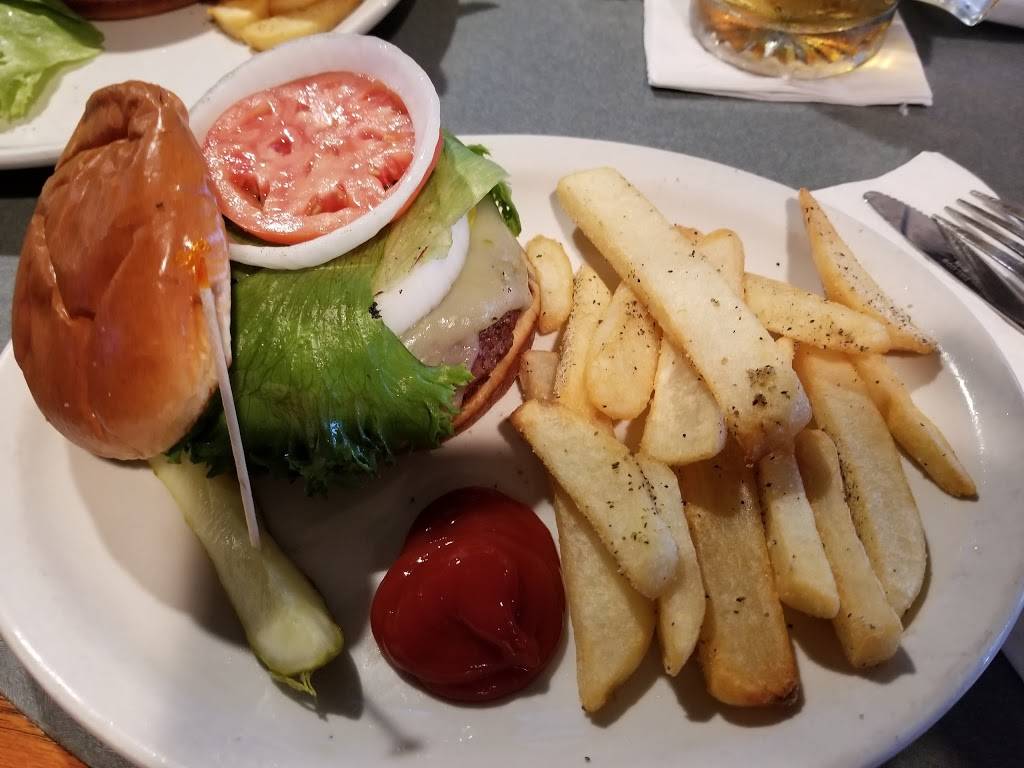 Backyard Grill & Bar | restaurant | 6473 N 2nd St, Loves Park, IL 61111, USA | 8156369430 OR +1 815-636-9430