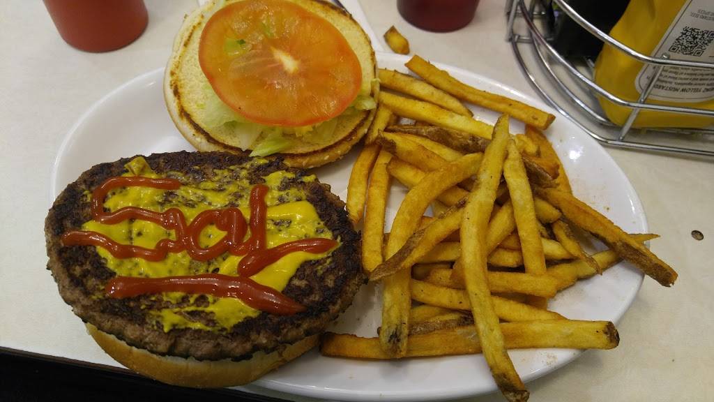 Mickeys Diner | restaurant | 1950 7th St W, St Paul, MN 55116, USA | 6516988387 OR +1 651-698-8387