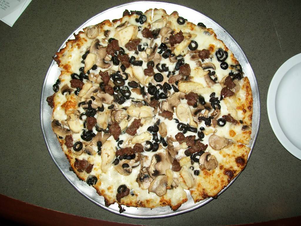 Toppers Pizza | restaurant | 3940 E Main St, Ventura, CA 93003, USA | 8053854444 OR +1 805-385-4444