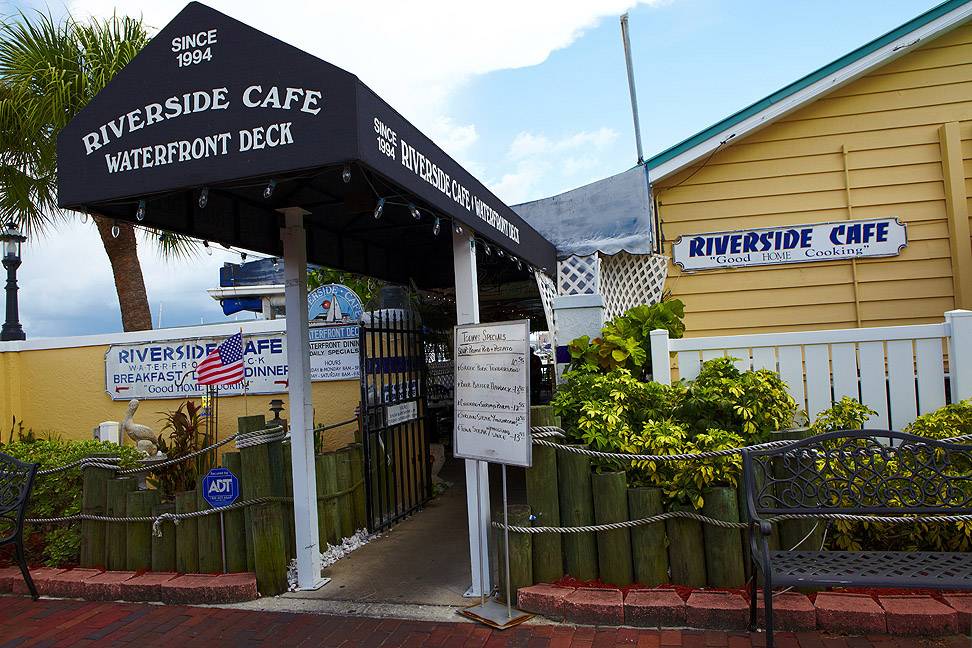 Riverside Cafe | restaurant | 955 Riverside Dr, Palmetto, FL 34221, USA | 9417294402 OR +1 941-729-4402