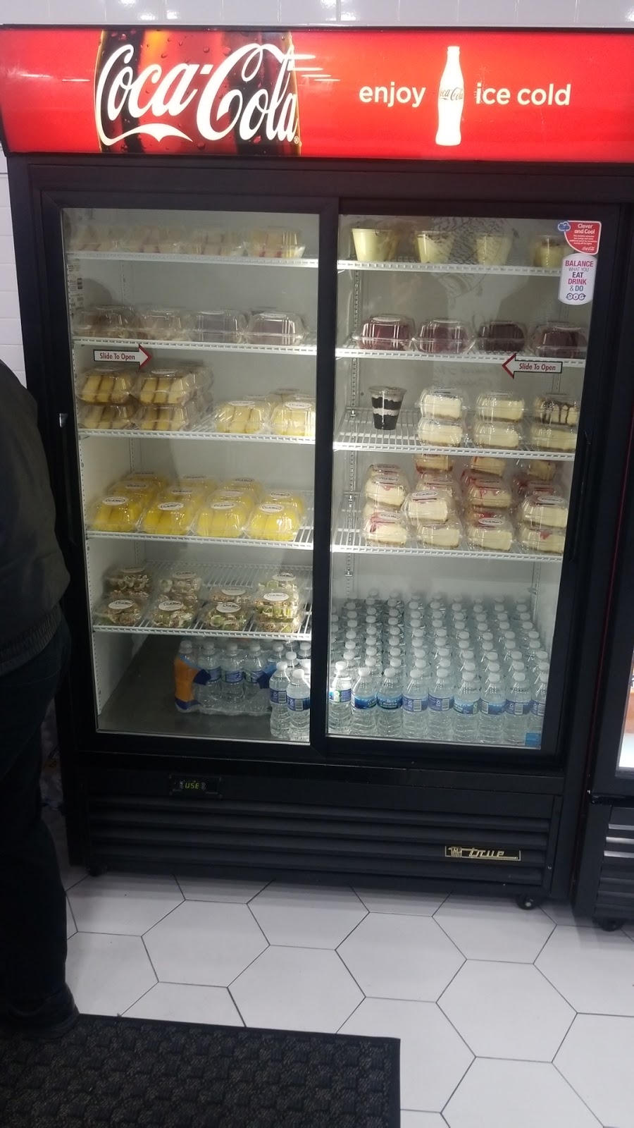 Holy Buckets | restaurant | 7331 W 87th St, Bridgeview, IL 60455, USA | 7089314659 OR +1 708-931-4659