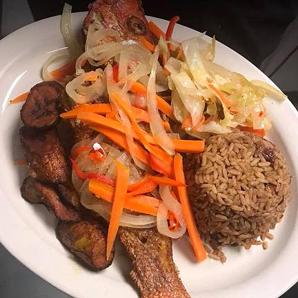 Mr. Browns Lounge | restaurant | 2301 W Chicago Ave, Chicago, IL 60622, USA | 7732784445 OR +1 773-278-4445