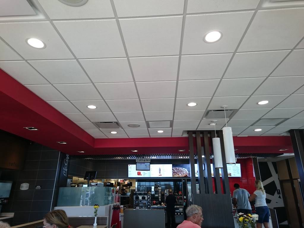 McDonalds | restaurant | 13418 S McCall Rd, Port Charlotte, FL 33981, USA | 9418280061 OR +1 941-828-0061
